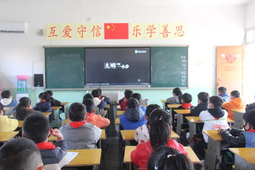 留港就业拿身份，两年制高级文凭课程，内地高中生火速报名